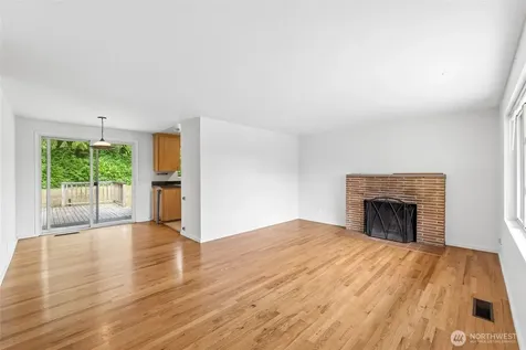 1033 151st Avenue SE Bellevue WA 98007