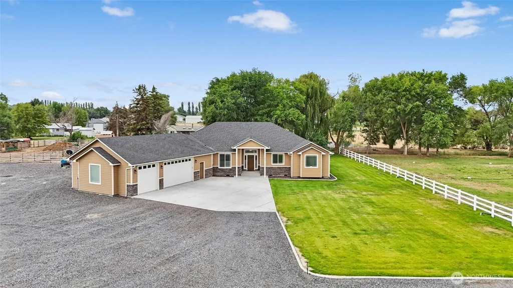 10875 Road 5.6 NE Moses Lake WA 98837
