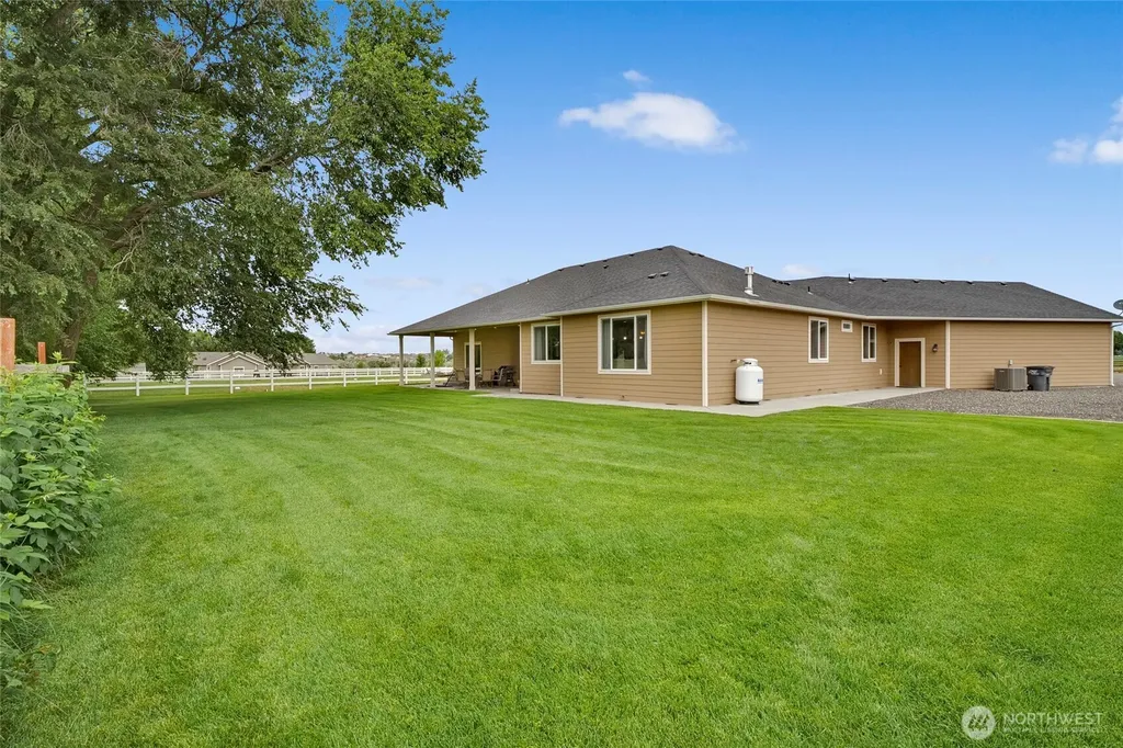 10875 Road 5.6 NE Moses Lake WA 98837