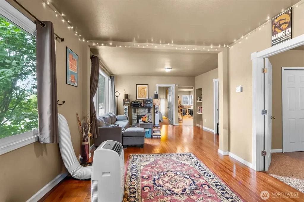 715 S Oakes Street Tacoma WA 98405