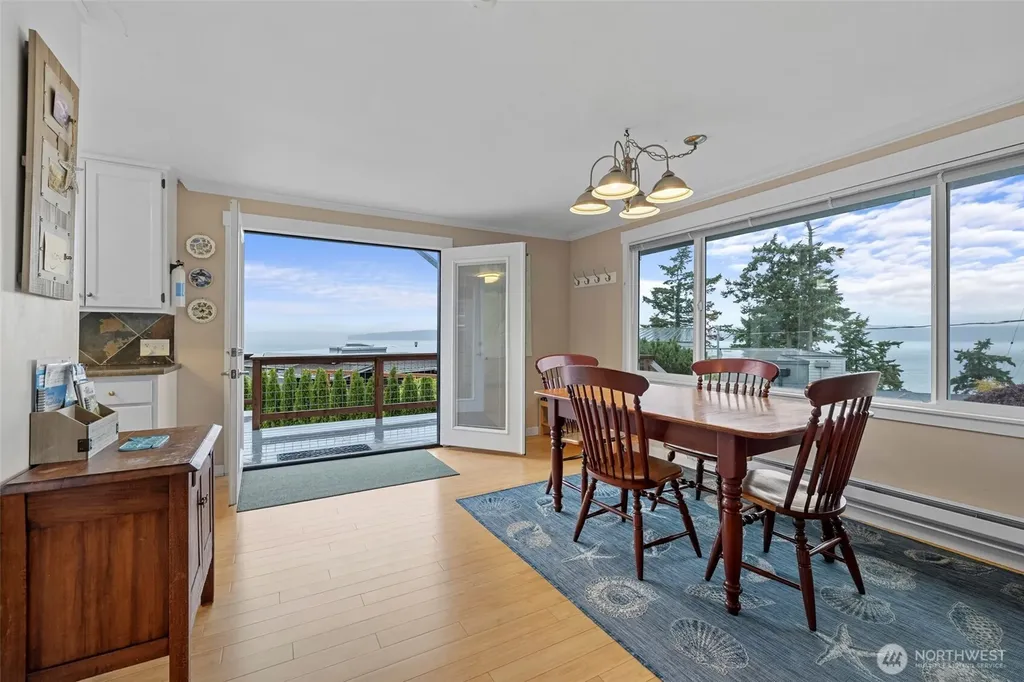 631 Manaco Beach Road Camano Island WA 98282