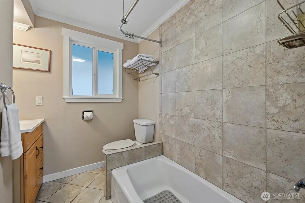 631 Manaco Beach Road Camano Island WA 98282