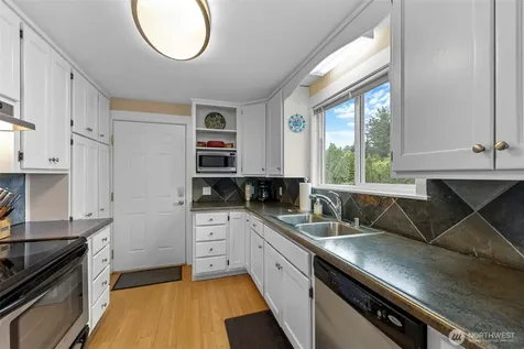 631 Manaco Beach Road Camano Island WA 98282