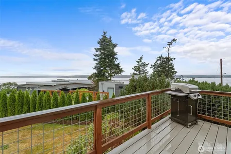 631 Manaco Beach Road Camano Island WA 98282