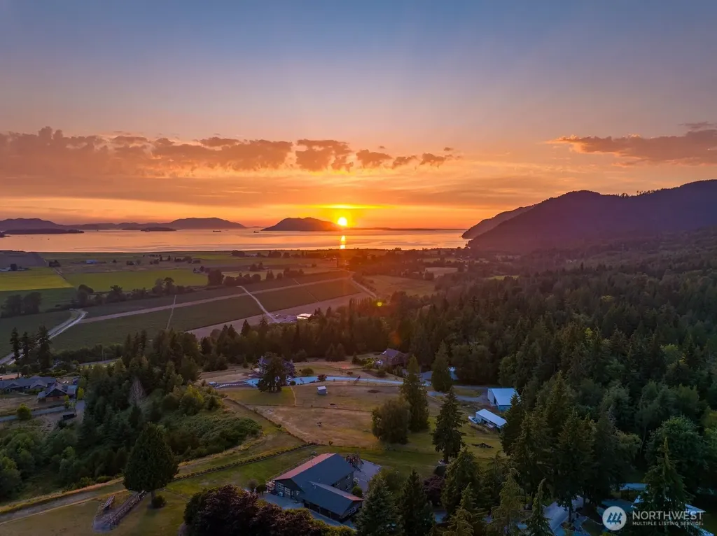 16272 Lookout Lane Bow WA 98232