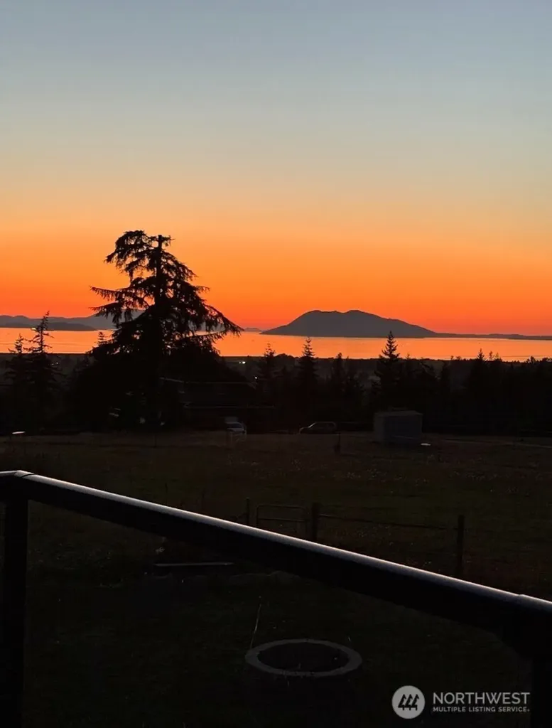 16272 Lookout Lane Bow WA 98232