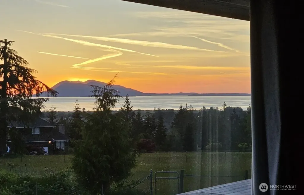 16272 Lookout Lane Bow WA 98232