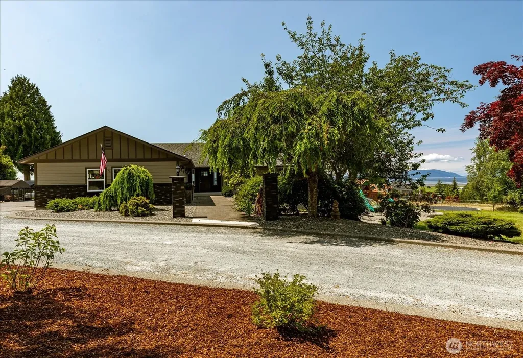 16272 Lookout Lane Bow WA 98232
