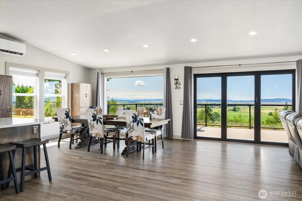 16272 Lookout Lane Bow WA 98232