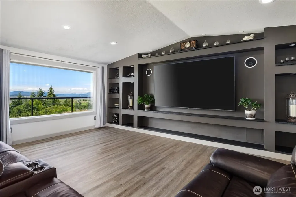 16272 Lookout Lane Bow WA 98232