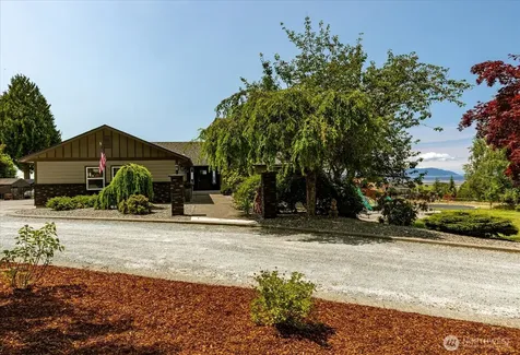 16272 Lookout Lane Bow WA 98232