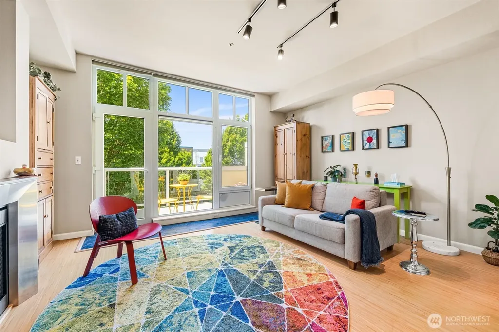 17 W Mercer Street Seattle WA 98119