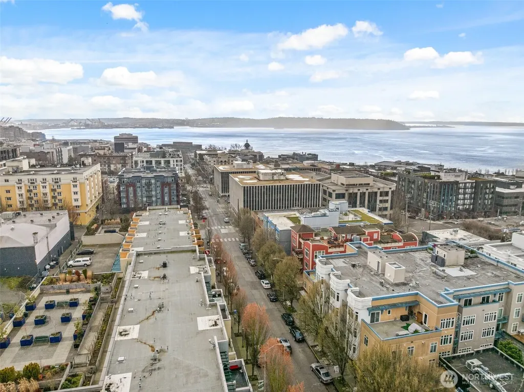 17 W Mercer Street Seattle WA 98119