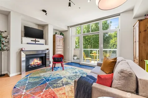 17 W Mercer Street Seattle WA 98119