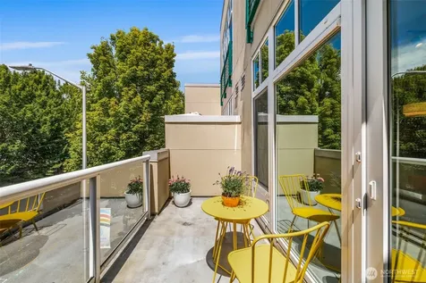 17 W Mercer Street Seattle WA 98119