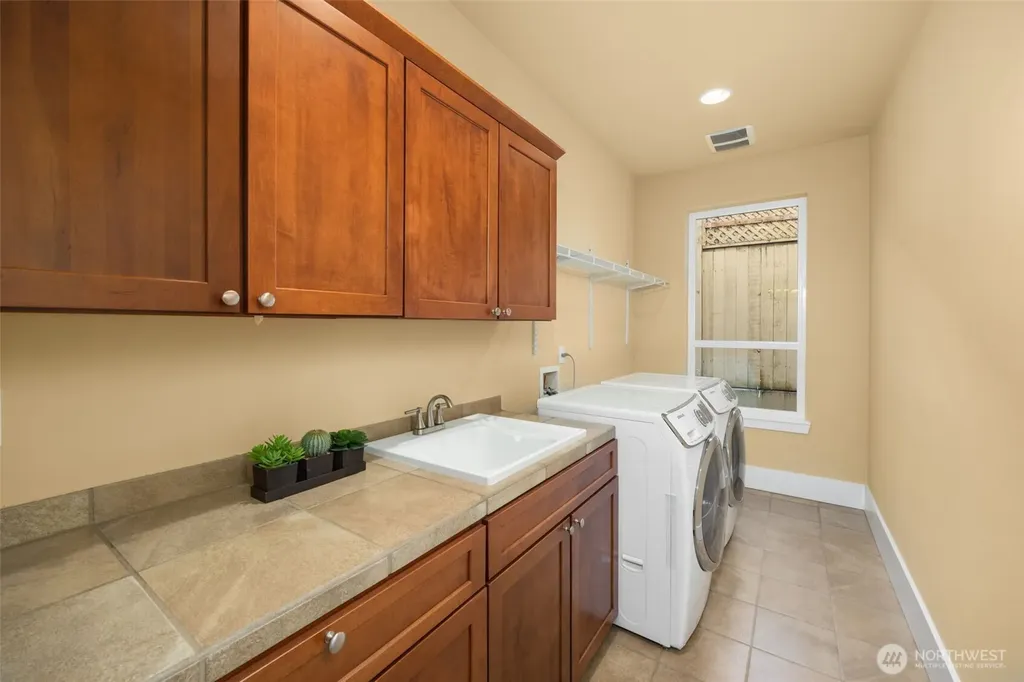 18638 92nd Avenue NE Bothell WA 98011