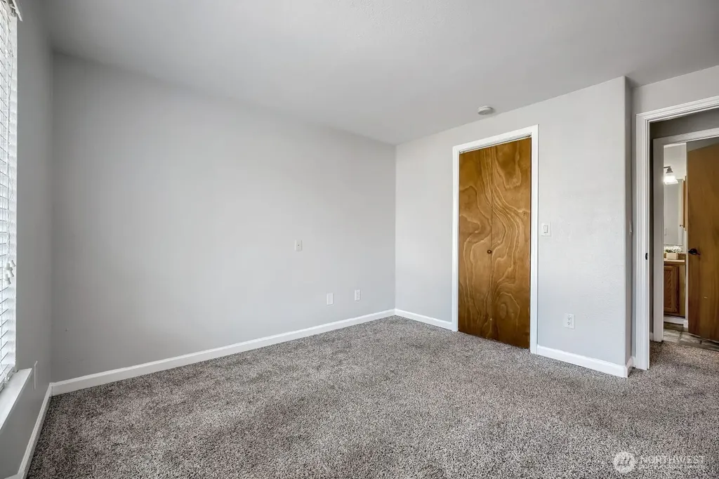 1102 8th Street NE Auburn WA 98002