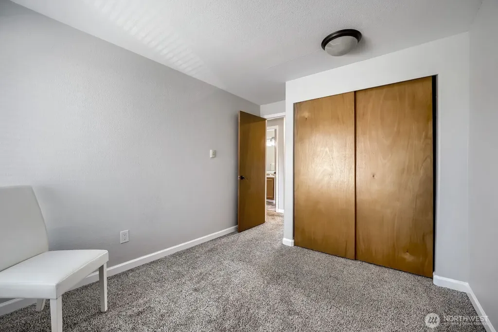 1102 8th Street NE Auburn WA 98002