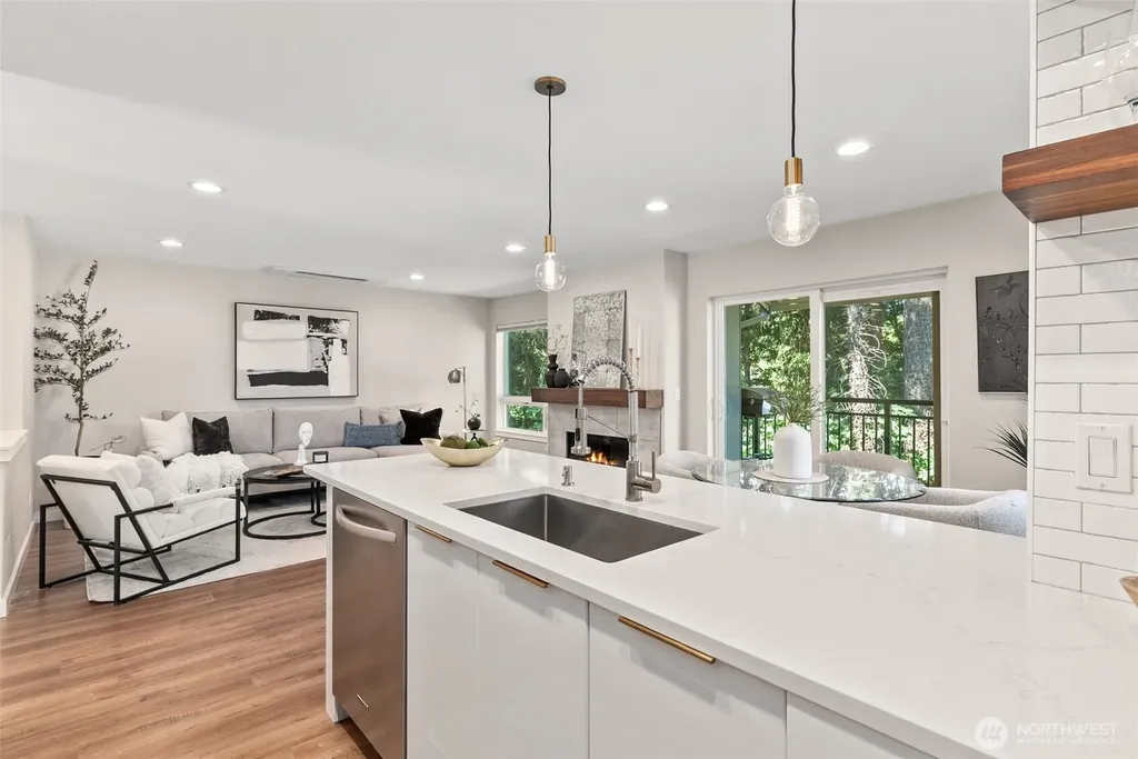 31500 33rd Place SW Federal Way WA 98023