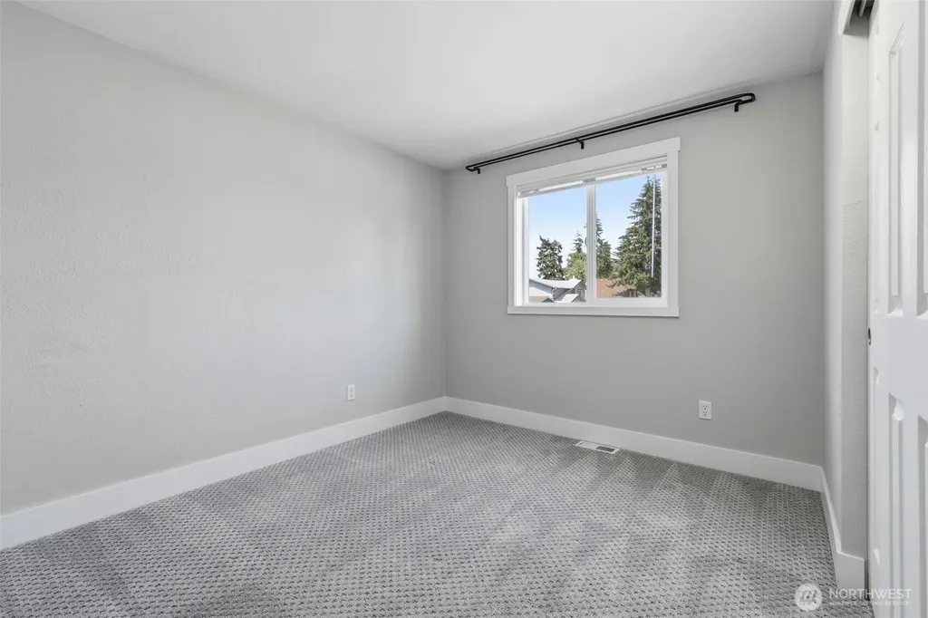 5402 34th Street Loop NE Tacoma WA 98422