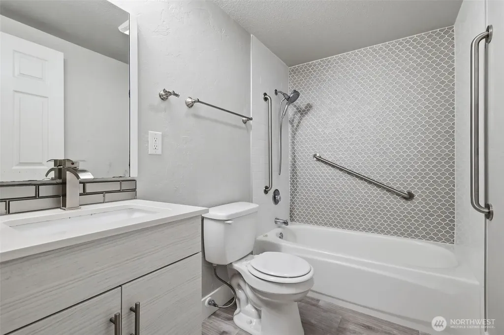 5402 34th Street Loop NE Tacoma WA 98422