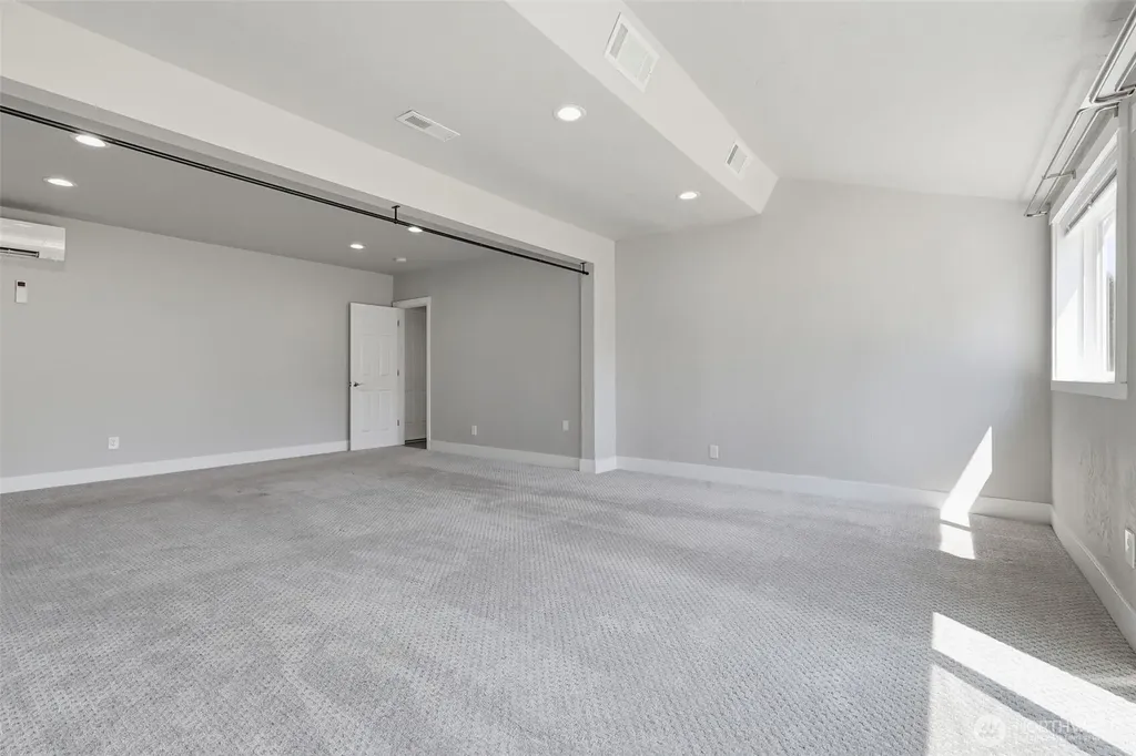 5402 34th Street Loop NE Tacoma WA 98422