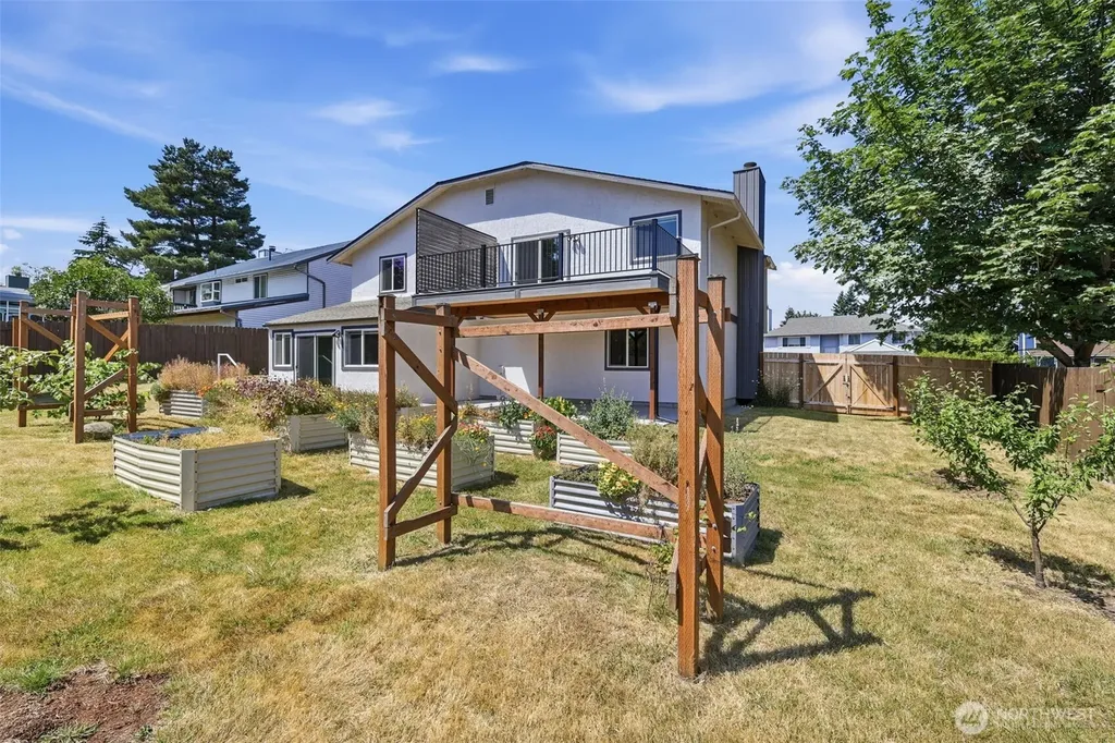 5402 34th Street Loop NE Tacoma WA 98422