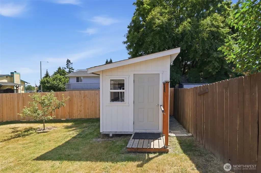 5402 34th Street Loop NE Tacoma WA 98422