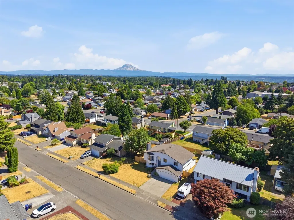 5402 34th Street Loop NE Tacoma WA 98422