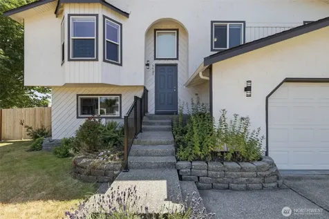 5402 34th Street Loop NE Tacoma WA 98422