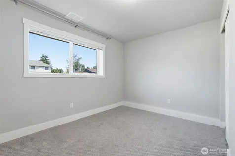 5402 34th Street Loop NE Tacoma WA 98422