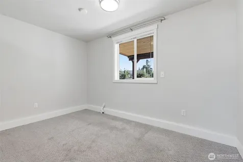 5402 34th Street Loop NE Tacoma WA 98422