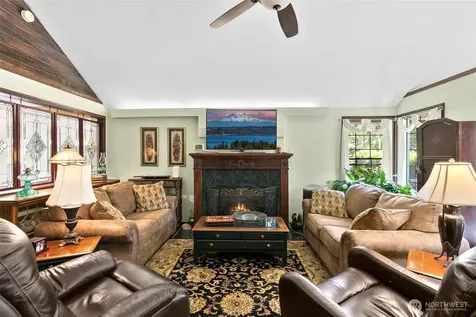27021 Lower Burnett Road E Buckley WA 98321