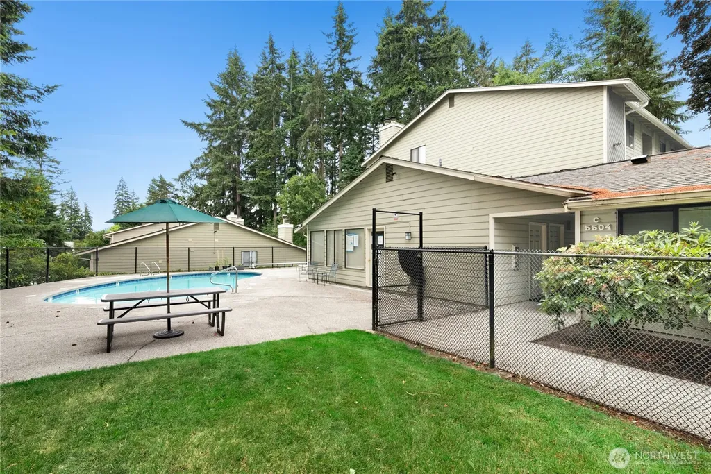 5506 220th St SW Mountlake Terrace WA 98043