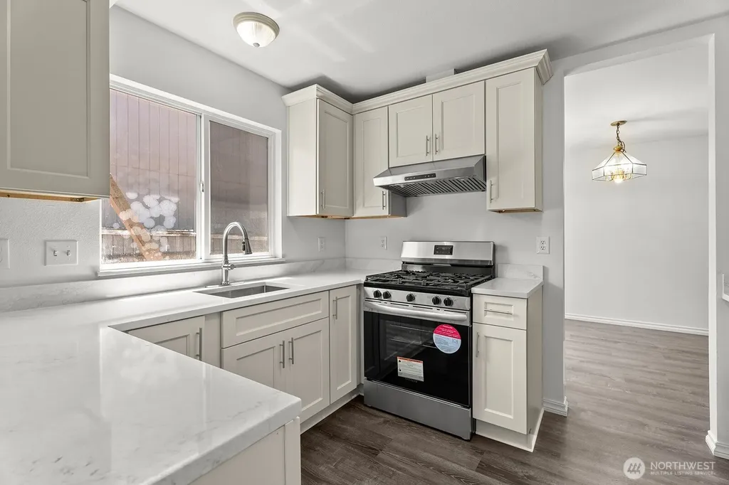 2707 S 268th Place Kent WA 98032