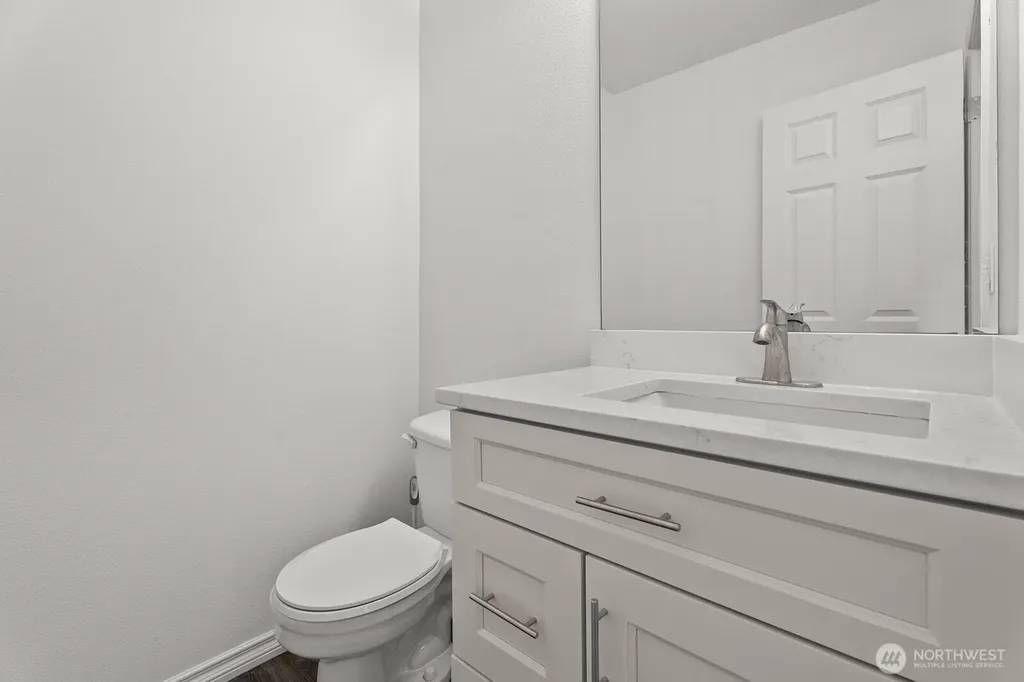 2707 S 268th Place Kent WA 98032