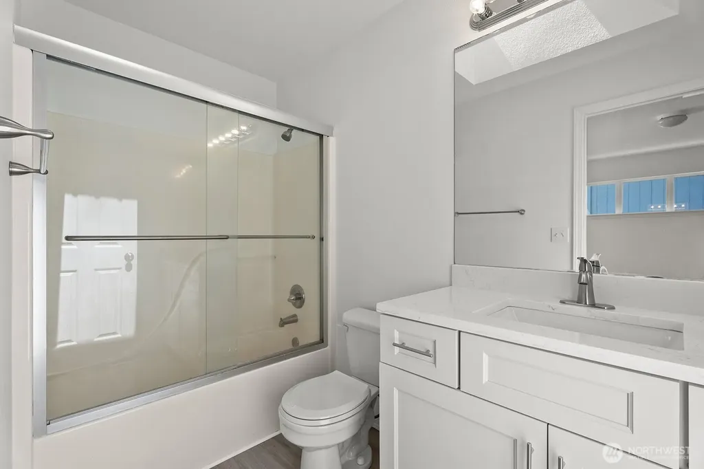 2707 S 268th Place Kent WA 98032