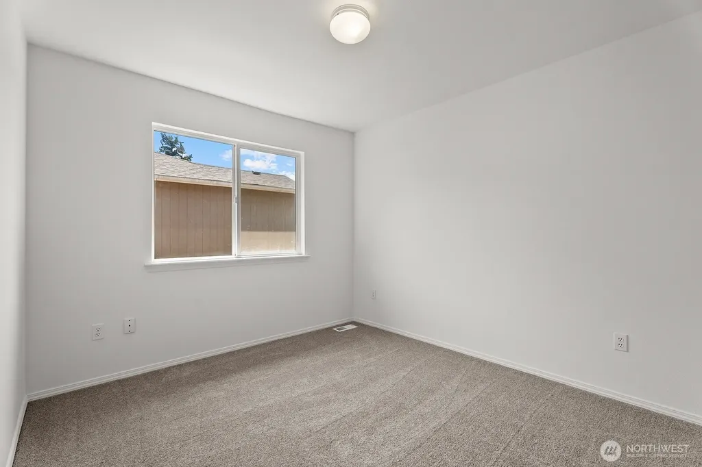 2707 S 268th Place Kent WA 98032
