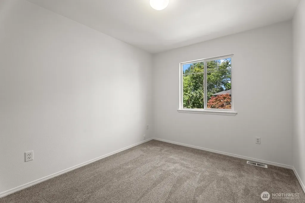 2707 S 268th Place Kent WA 98032