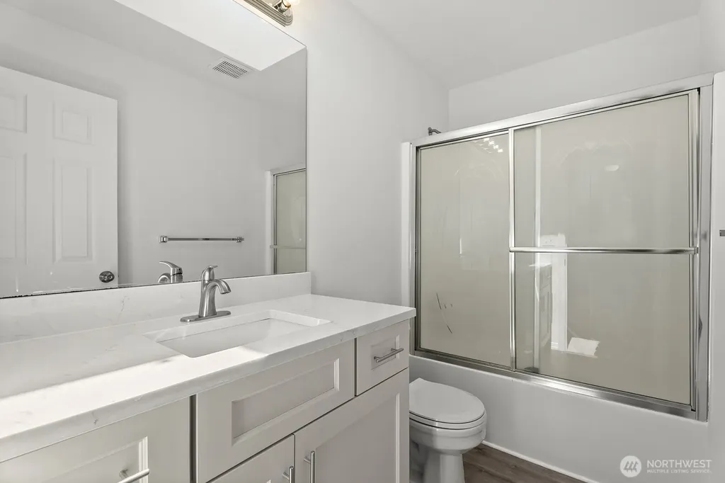 2707 S 268th Place Kent WA 98032