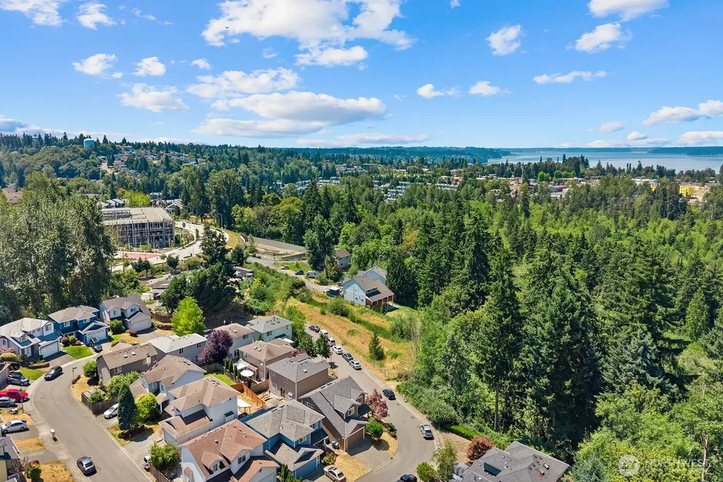 2707 S 268th Place Kent WA 98032