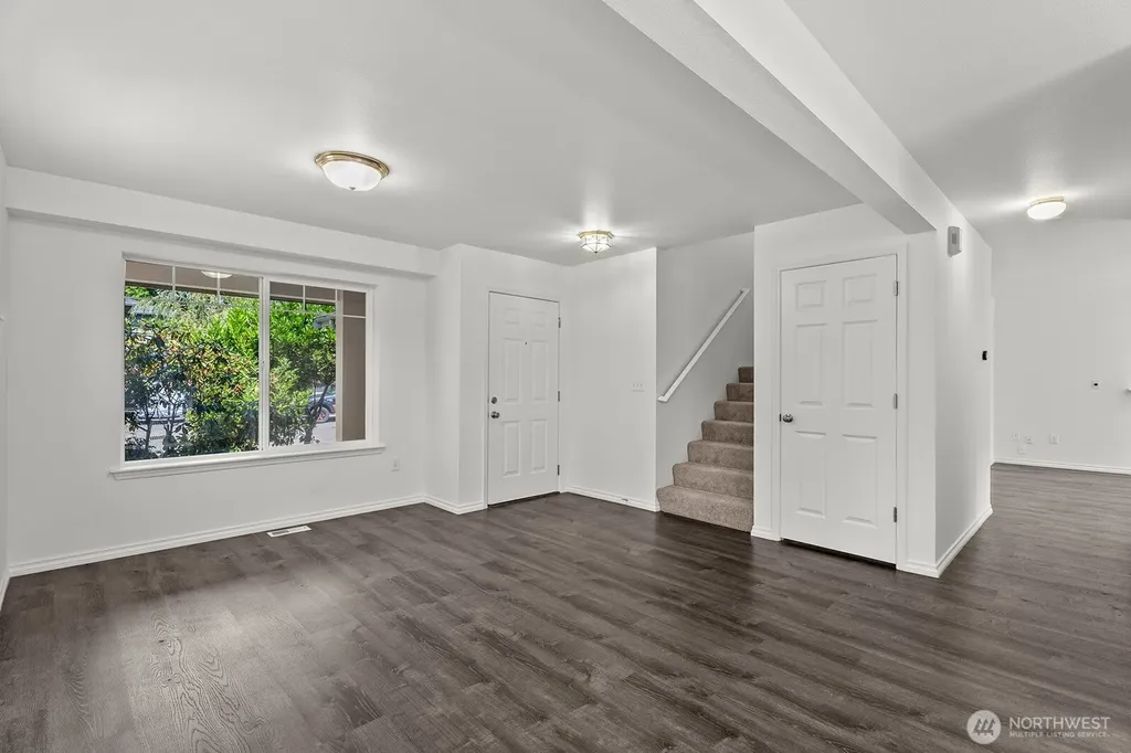 2707 S 268th Place Kent WA 98032