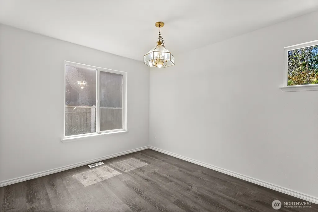 2707 S 268th Place Kent WA 98032
