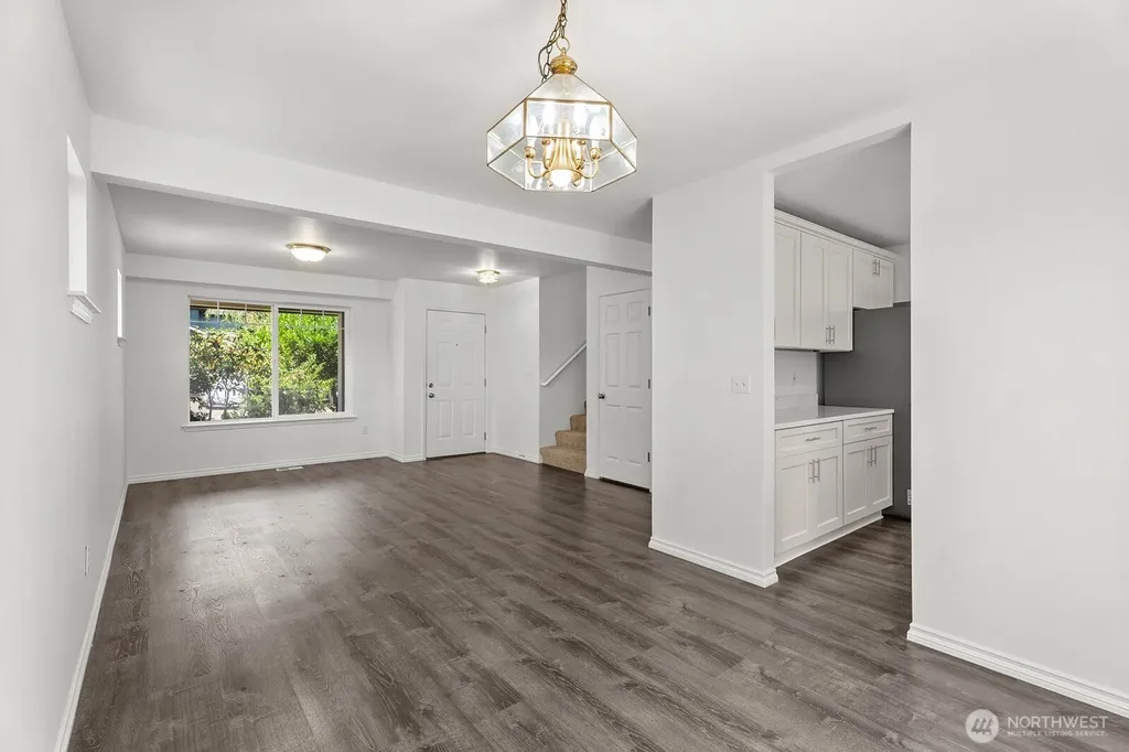 2707 S 268th Place Kent WA 98032
