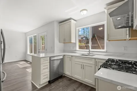 2707 S 268th Place Kent WA 98032
