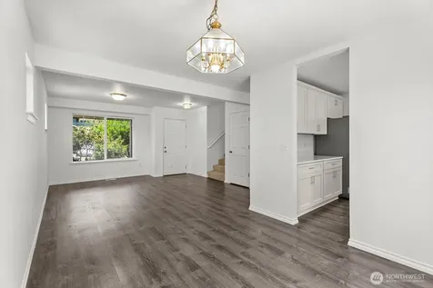 2707 S 268th Place Kent WA 98032