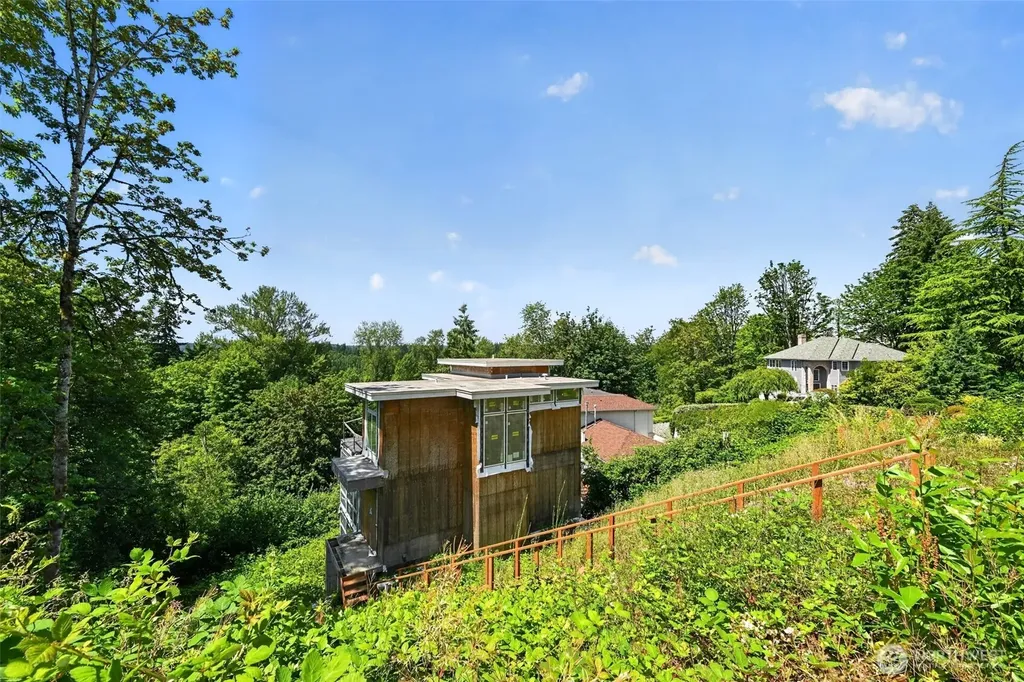 17419 102nd Avenue NE Bothell WA 98011