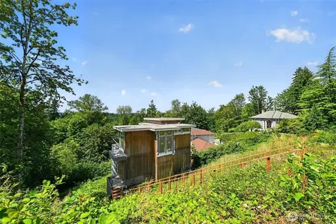 17419 102nd Avenue NE Bothell WA 98011