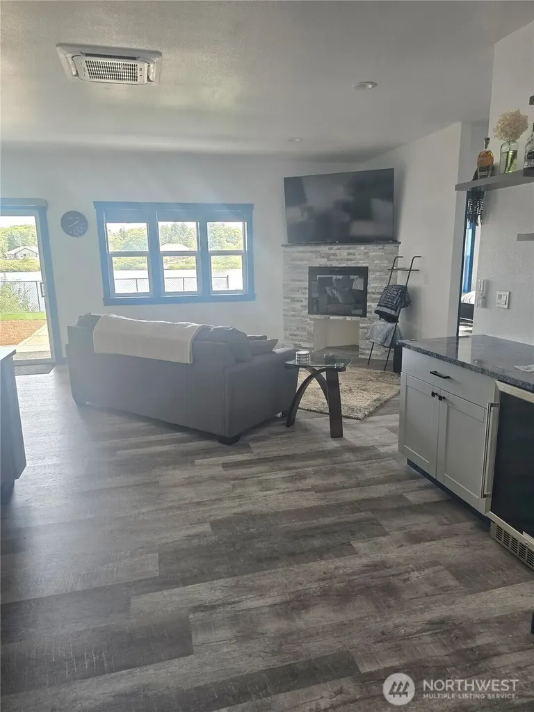 574 Weatherwax Loop NE Ocean Shores WA 98569