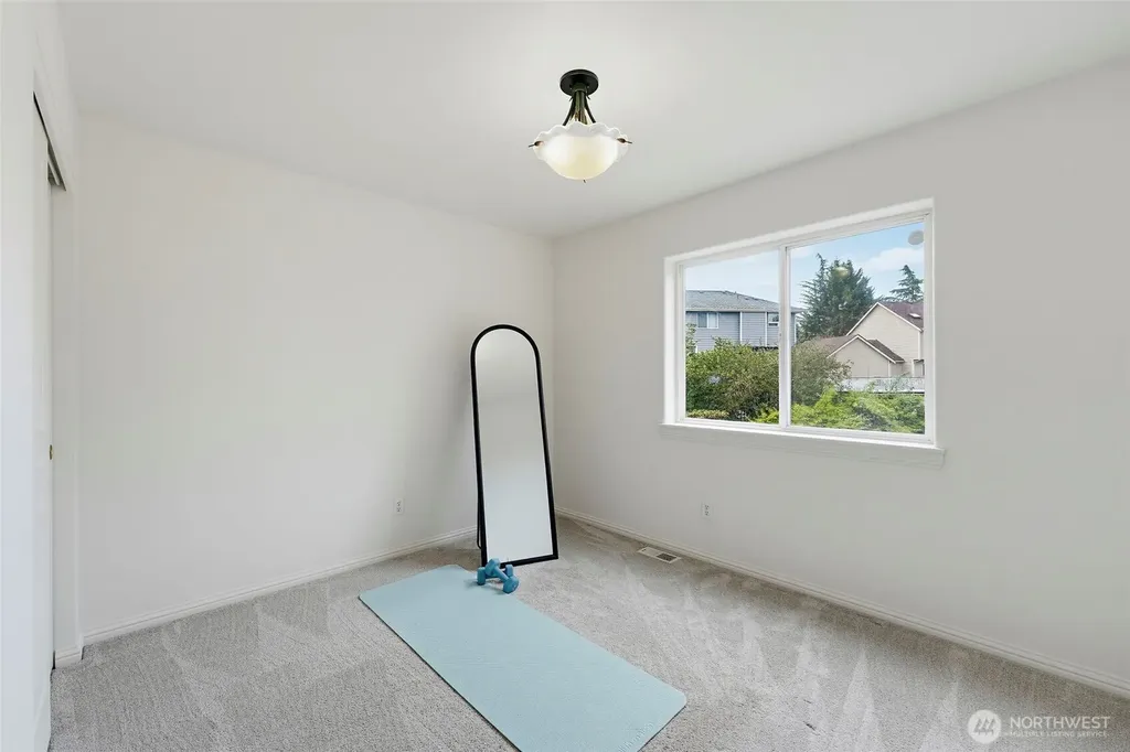 37815 21st Court S Federal Way WA 98003